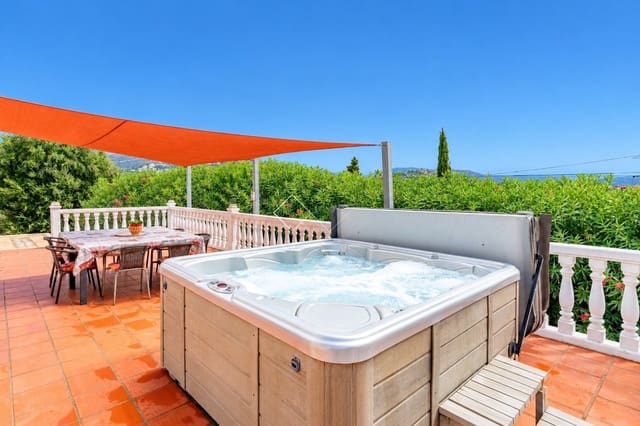6 sypialnia Willa na sprzedaż w Moraira, Teulada-Moraira z basenem garażem - 799 000 € (Ref: 9416113)