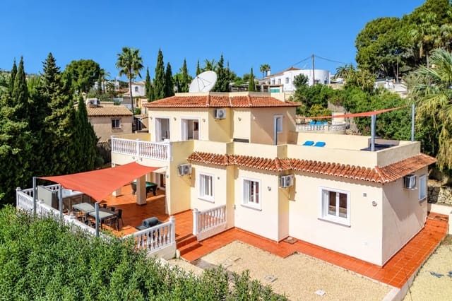 6 sypialnia Willa na sprzedaż w Moraira, Teulada-Moraira z basenem garażem - 799 000 € (Ref: 9416113)