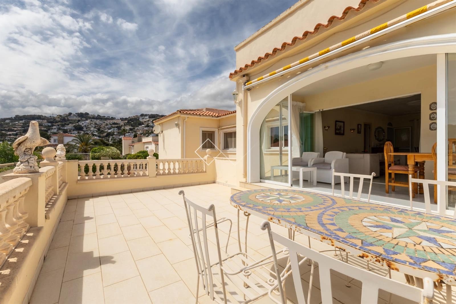 Chalet de 3 habitaciones en Moraira en venta con piscina - 690.000 € (Ref: 9416114)