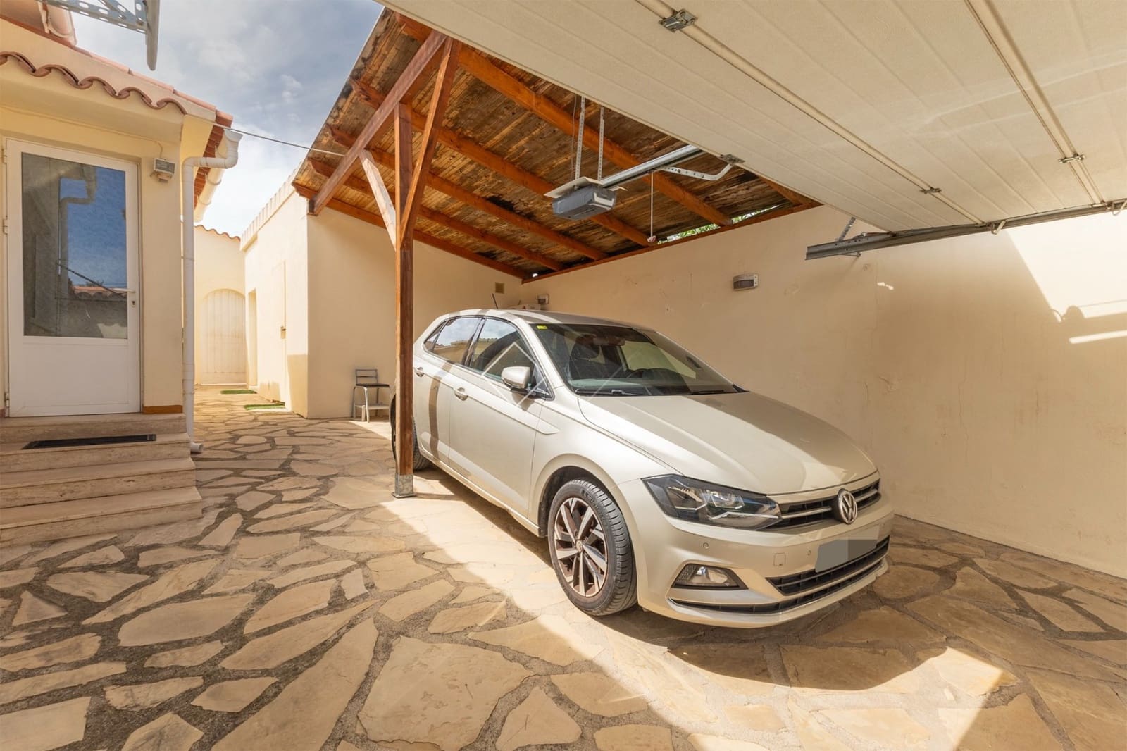 Chalet de 3 habitaciones en Moraira en venta con piscina - 690.000 € (Ref: 9416114)