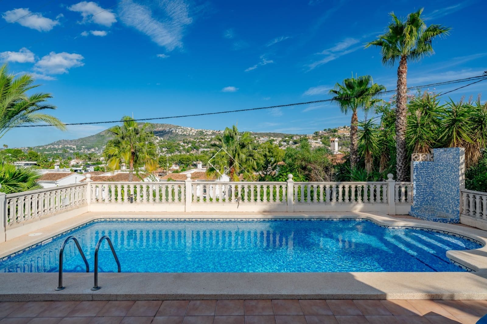 Chalet de 4 habitaciones en Moraira en venta con piscina garaje - 565.000 € (Ref: 9459669)