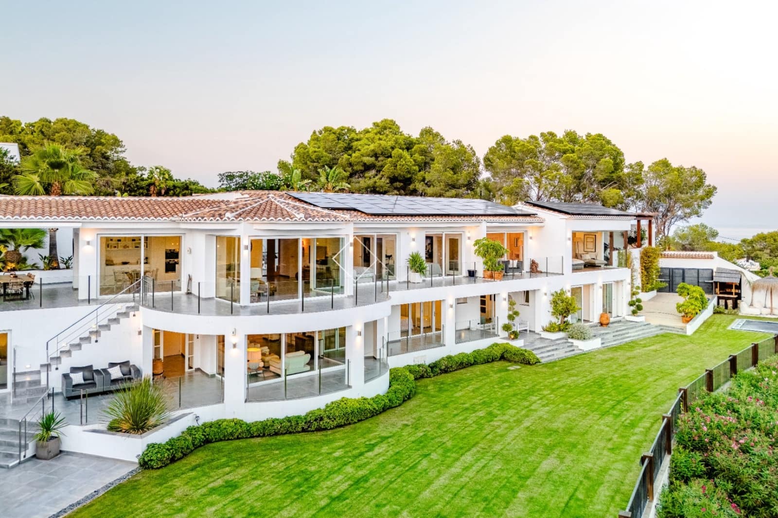 5 soveværelse Villa til salg i Benissa med swimmingpool garage - € 3.850.000 (Ref: 9511128)