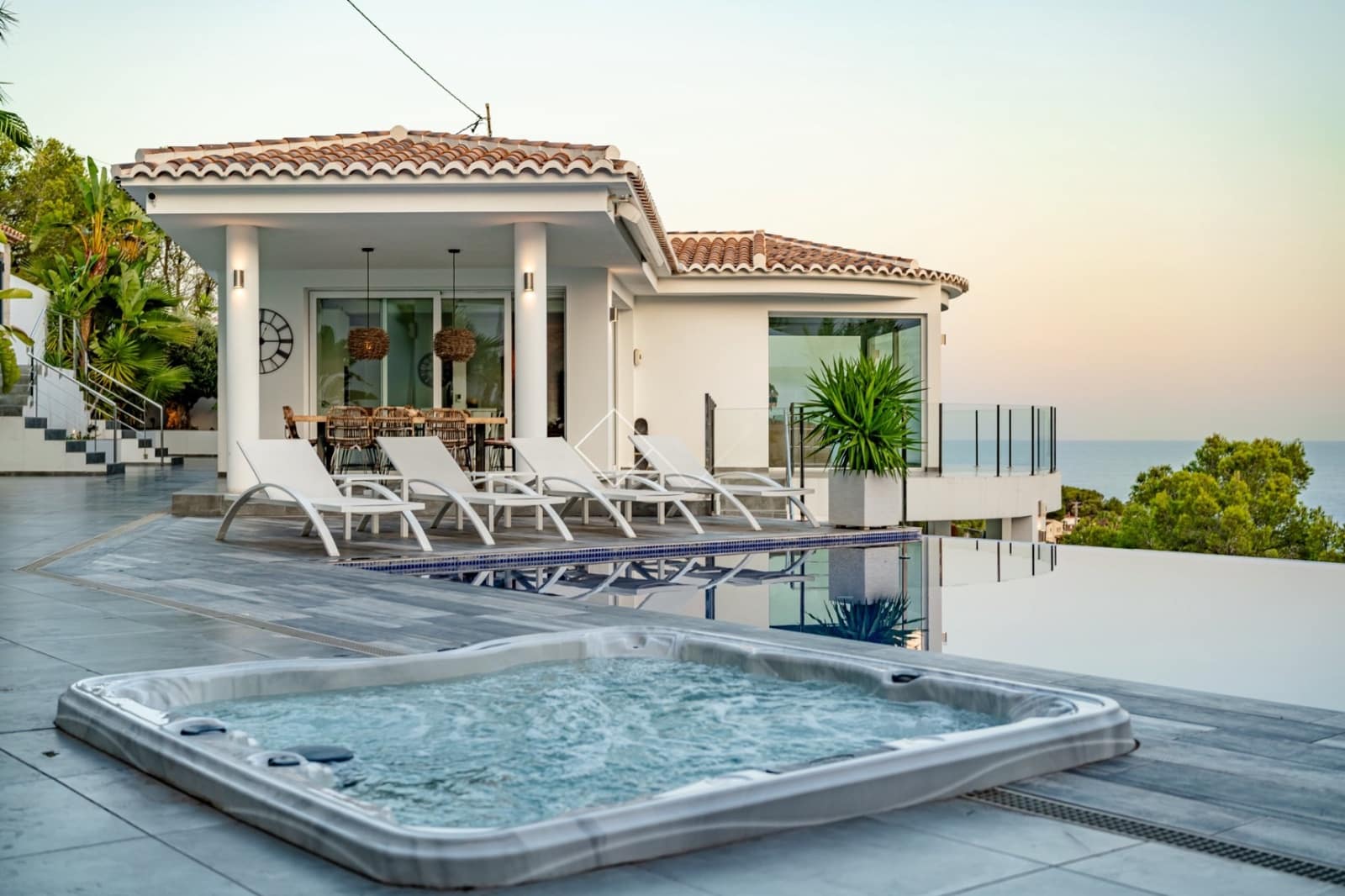 5 soveværelse Villa til salg i Benissa med swimmingpool garage - € 3.850.000 (Ref: 9511128)