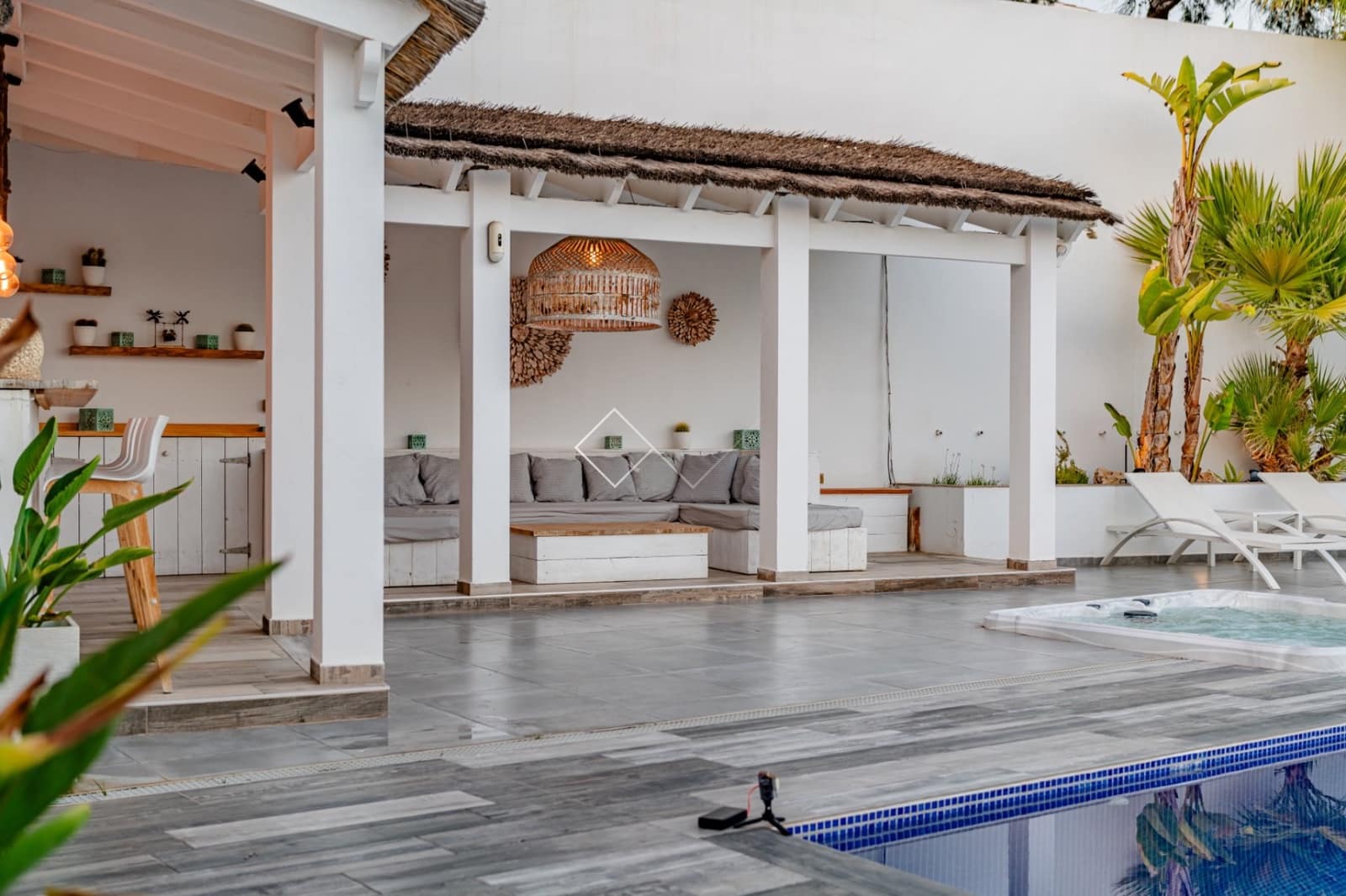 5 soveværelse Villa til salg i Benissa med swimmingpool garage - € 3.850.000 (Ref: 9511128)