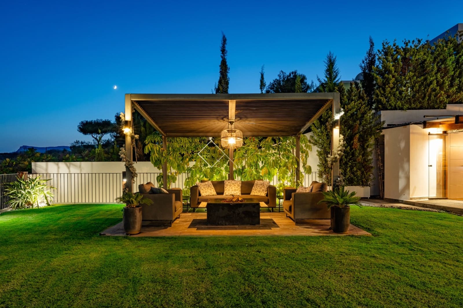 5 soveværelse Villa til salg i Benissa med swimmingpool garage - € 3.850.000 (Ref: 9511128)