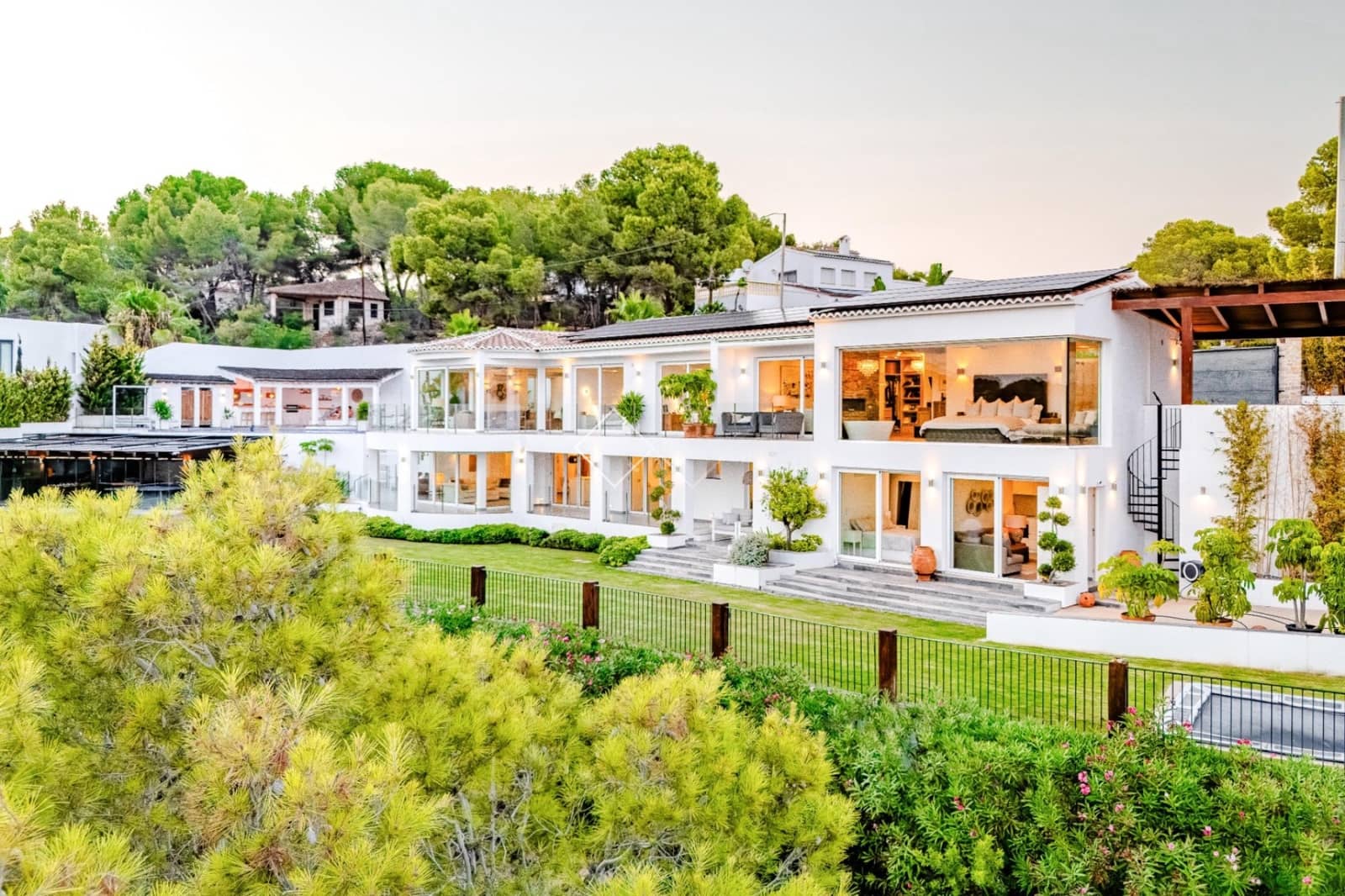 5 soveværelse Villa til salg i Benissa med swimmingpool garage - € 3.850.000 (Ref: 9511128)