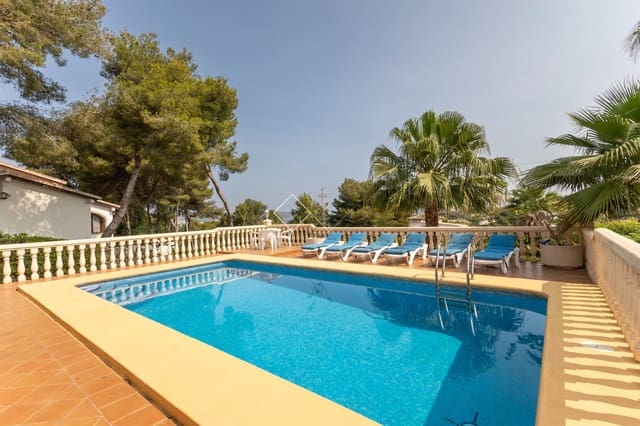 4 soveværelse Villa til salg i Javea / Xàbia med swimmingpool garage - € 650.000 (Ref: 9569922)