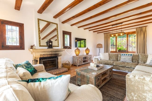 4 soveværelse Villa til salg i Javea / Xàbia med swimmingpool garage - € 650.000 (Ref: 9569922)