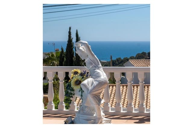 4 makuuhuone Huvila myytävänä paikassa Moraira, Teulada-Moraira mukana uima-altaan 
autotalli - 1 190 000 € (Ref: 9587912)