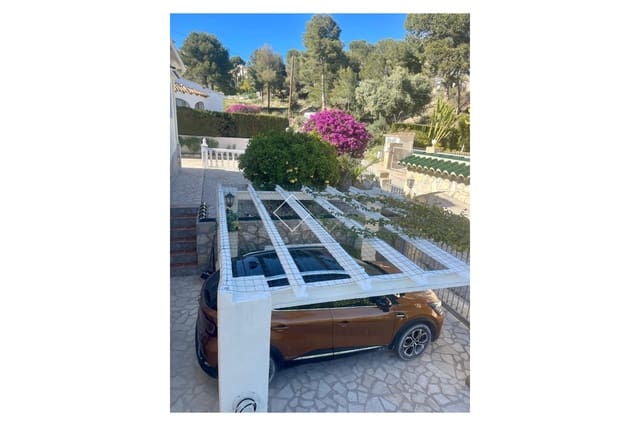 4 makuuhuone Huvila myytävänä paikassa Moraira, Teulada-Moraira mukana uima-altaan 
autotalli - 1 190 000 € (Ref: 9587912)