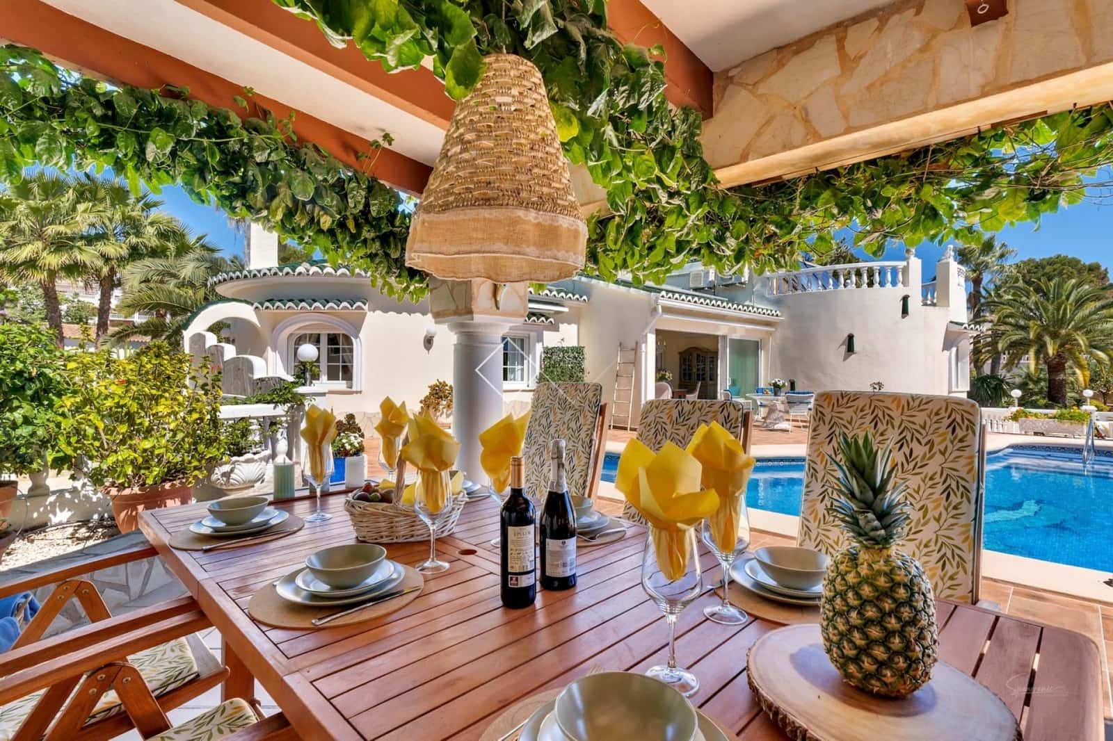 4 makuuhuone Huvila myytävänä paikassa Moraira mukana uima-altaan 
autotalli - 1 190 000 € (Ref: 9587912)