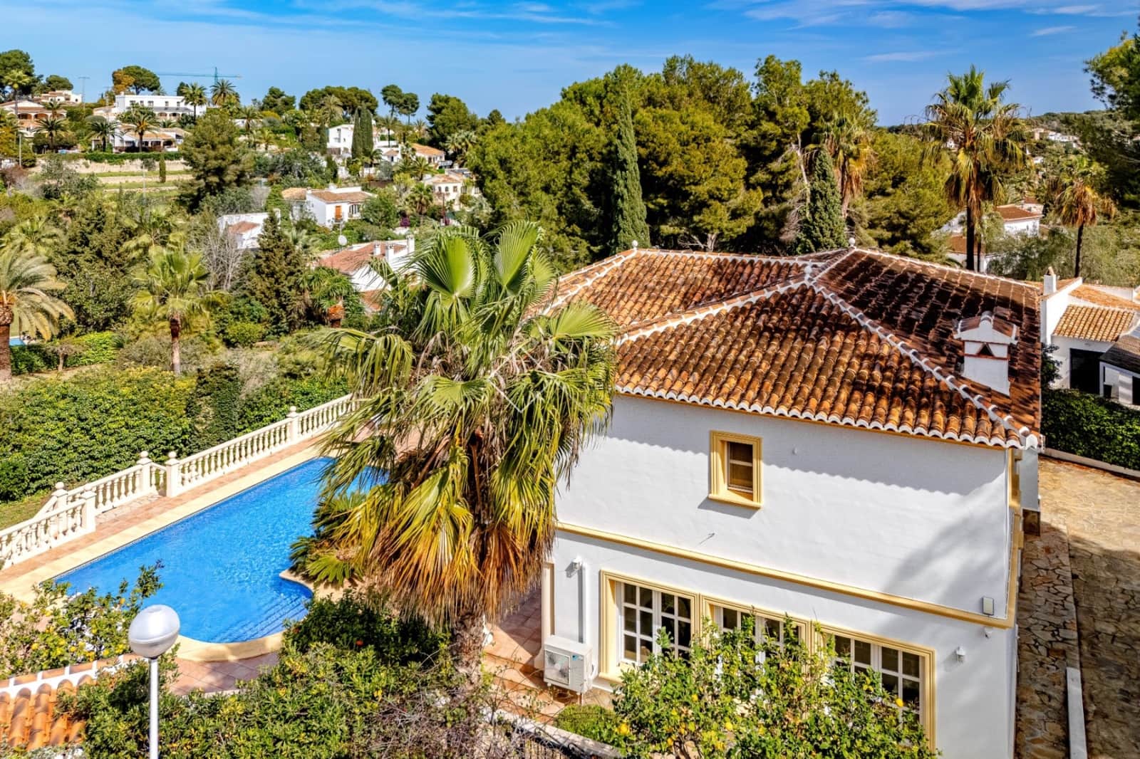 4 quarto Moradia para venda em Javea / Xabia com piscina garagem - 1 125 000 € (Ref: 9806756)