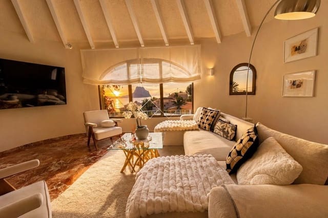 Chalet de 6 habitaciones en Maryvilla, Calpe / Calp en venta con piscina garaje - 960.000 € (Ref: 9889421)