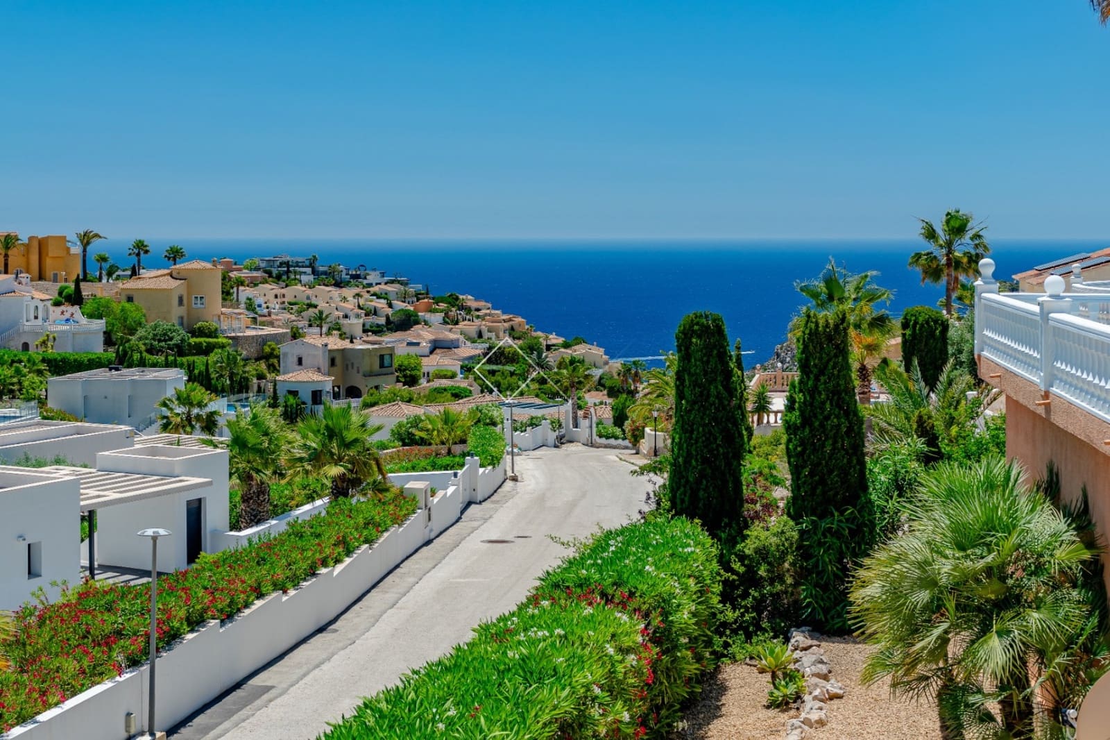 3 bedroom Villa for sale in Cumbre del Sol with pool garage - € 750,000 (Ref: 9925063)