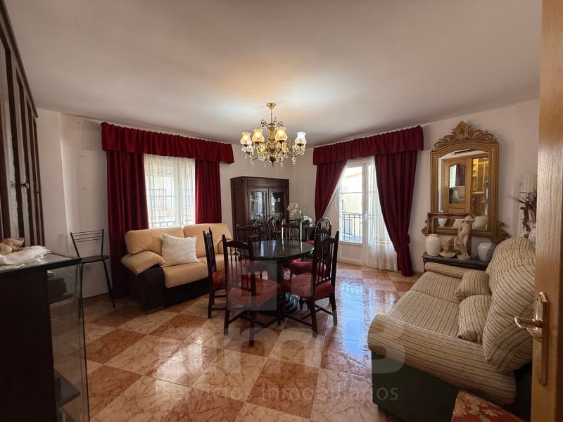 3 slaapkamer Flat te koop in Vera met garage - € 225.000 (Ref: 10005351)