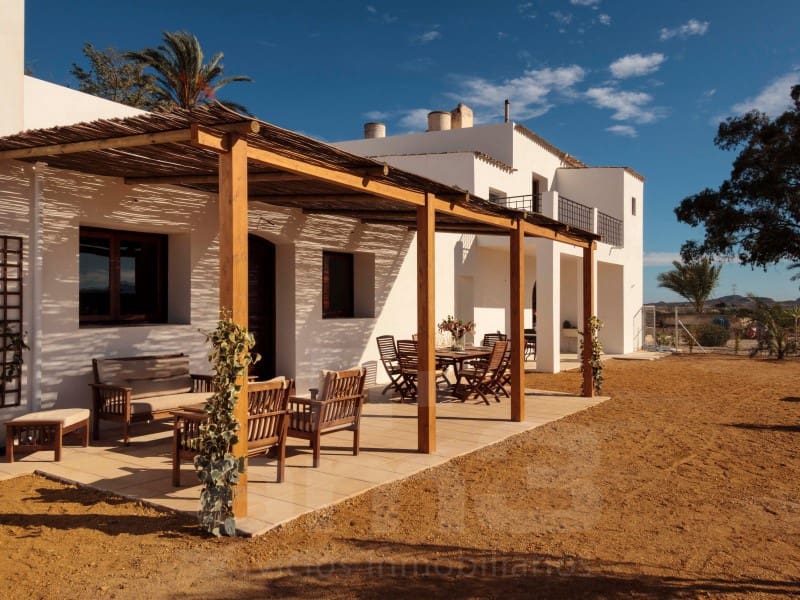 8 quarto Quinta/Casa Rural para venda em Vera com garagem - 749 900 € (Ref: 10042732)