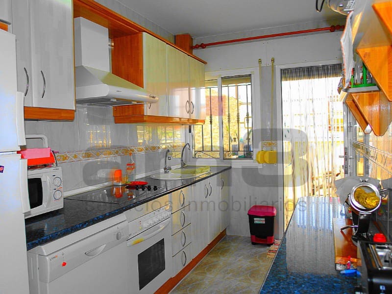 3 makuuhuone Huvila myytävänä paikassa San Juan de los Terreros mukana uima-altaan 
autotalli - 450 000 € (Ref: 5239009)