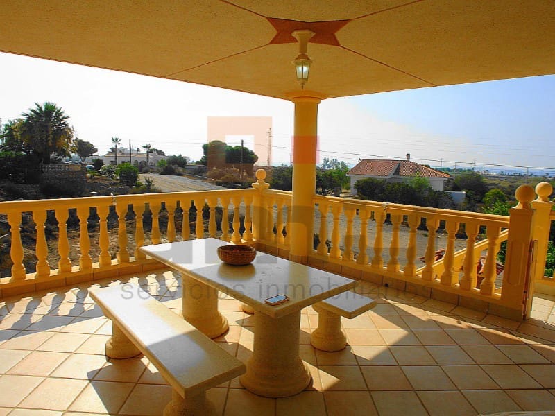 3 makuuhuone Huvila myytävänä paikassa San Juan de los Terreros mukana uima-altaan 
autotalli - 450 000 € (Ref: 5239009)