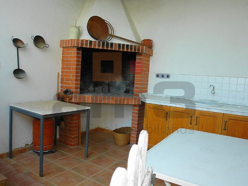 3 makuuhuone Maalaistalo myytävänä paikassa Vera mukana 
autotalli - 340 000 € (Ref: 5239125)