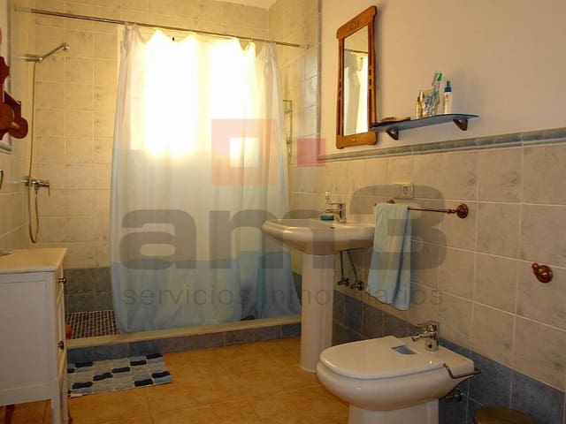 3 makuuhuone Maalaistalo myytävänä paikassa Vera Ciudad, Vera mukana 
autotalli - 340 000 € (Ref: 5239125)