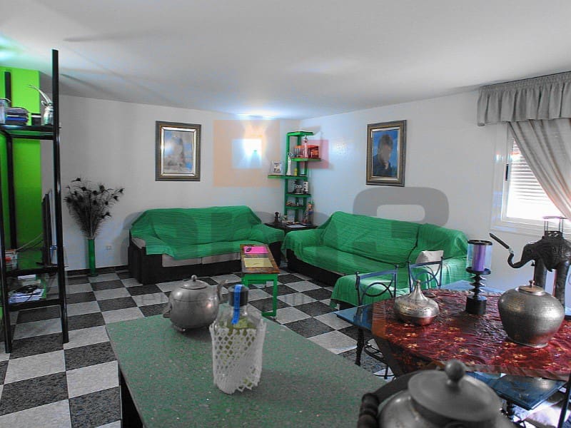 Chalet de 4 habitaciones en Los Gallardos en venta con garaje - 430.000 € (Ref: 5239134)