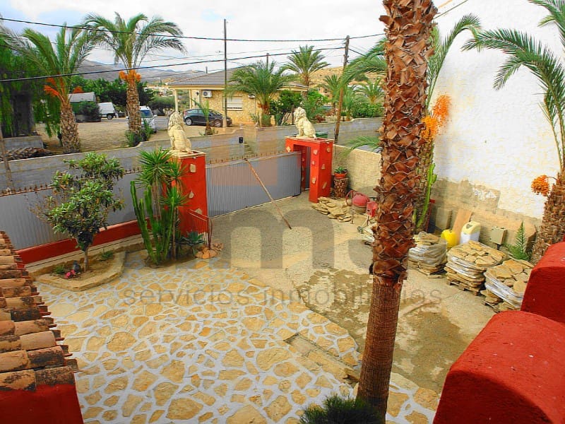 Chalet de 4 habitaciones en Los Gallardos en venta con garaje - 430.000 € (Ref: 5239134)