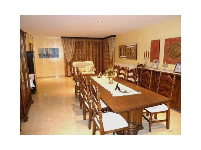 7 bedroom Villa for sale in Vera Ciudad, Vera with pool garage - € 750,000 (Ref: 5239138)