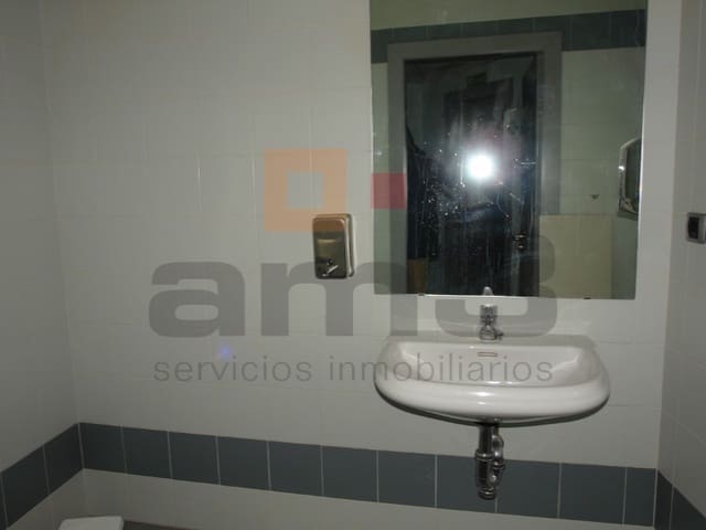 Kommersiell att hyra i Vera Ciudad, Vera - 1 200 € (Ref: 5239268)