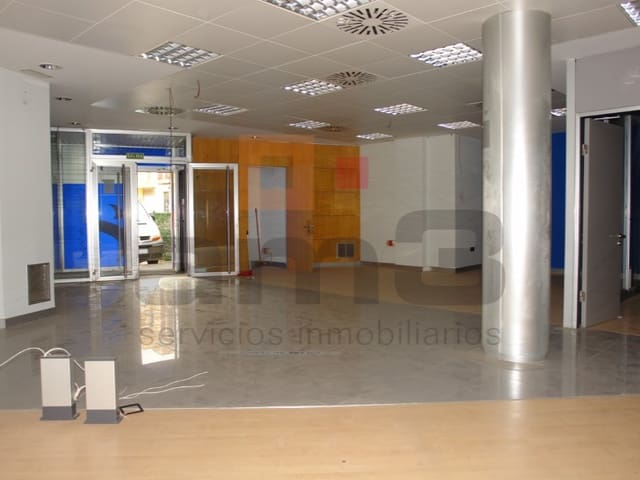 Kommersiell att hyra i Vera Ciudad, Vera - 1 200 € (Ref: 5239268)