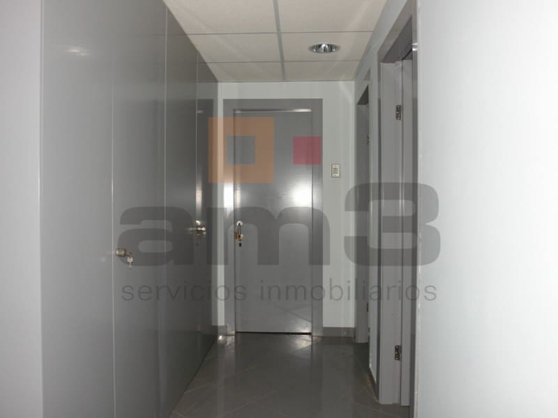 Kaupallinen vuokrattavana paikassa Vera - 1 200 € (Ref: 5239268)