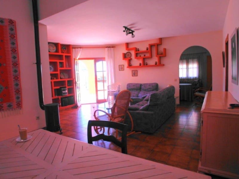 3 makuuhuone Huvila myytävänä paikassa Vera mukana 
autotalli - 495 000 € (Ref: 7353747)