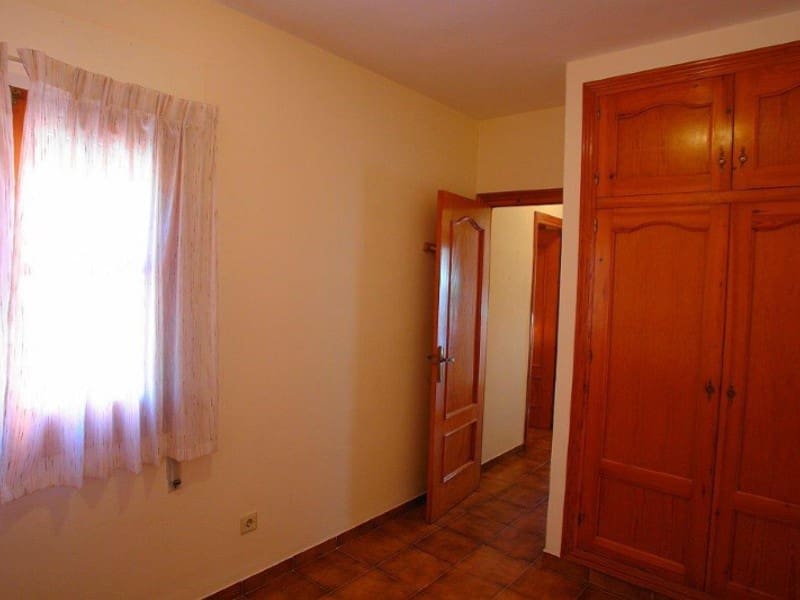 3 makuuhuone Huvila myytävänä paikassa Vera mukana 
autotalli - 495 000 € (Ref: 7353747)