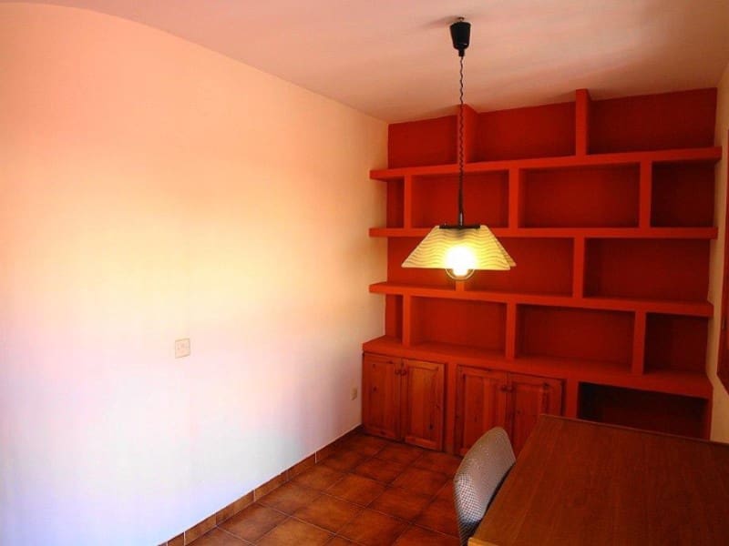 3 makuuhuone Huvila myytävänä paikassa Vera mukana 
autotalli - 495 000 € (Ref: 7353747)