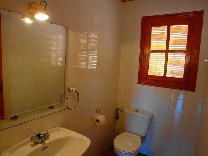 3 makuuhuone Huvila myytävänä paikassa Vera mukana 
autotalli - 495 000 € (Ref: 7353747)