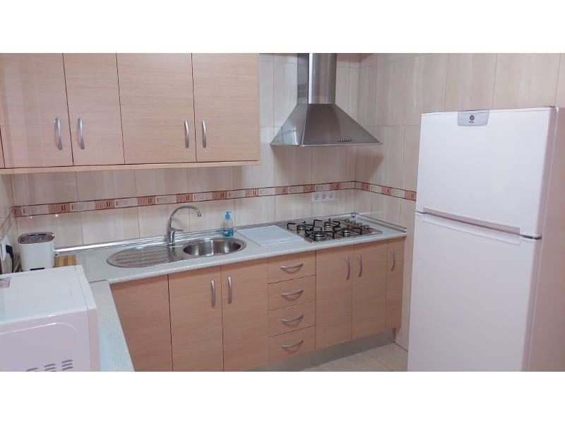 Piso de 3 habitaciones en Garrucha en alquiler vacacional con garaje - 1.200 € (Ref: 8206947)