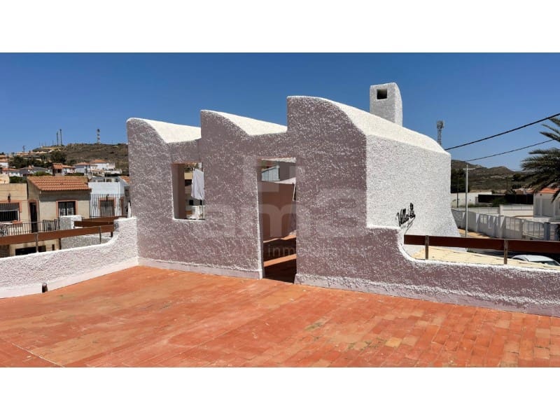 4 makuuhuone Huvila myytävänä paikassa San Juan de los Terreros mukana 
autotalli - 485 000 € (Ref: 8470184)