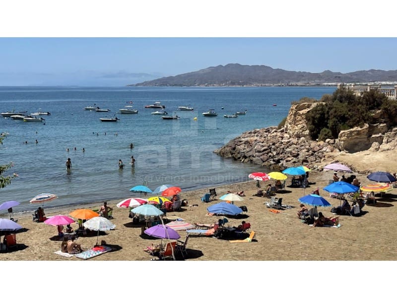 4 makuuhuone Huvila myytävänä paikassa San Juan de los Terreros mukana 
autotalli - 485 000 € (Ref: 8470184)