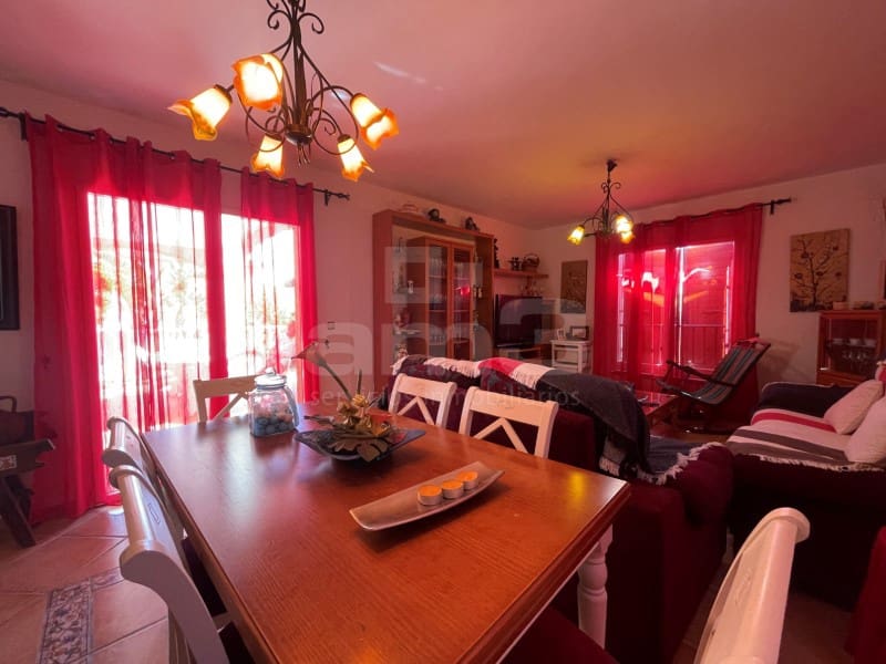 4 slaapkamer Villa te koop in Garrucha met garage - € 450.000 (Ref: 8559680)