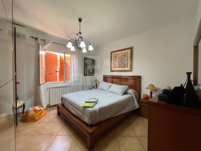 4 slaapkamer Villa te koop in Garrucha met garage - € 450.000 (Ref: 8559680)