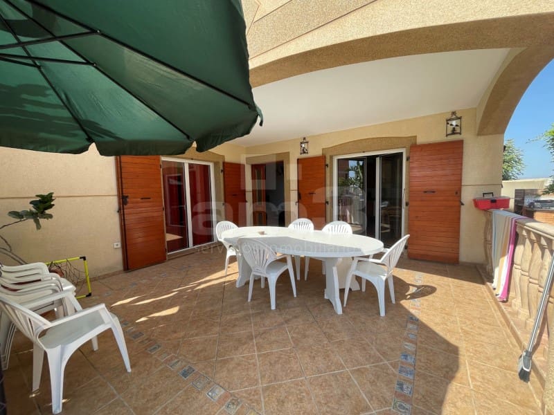 4 slaapkamer Villa te koop in Garrucha met garage - € 450.000 (Ref: 8559680)