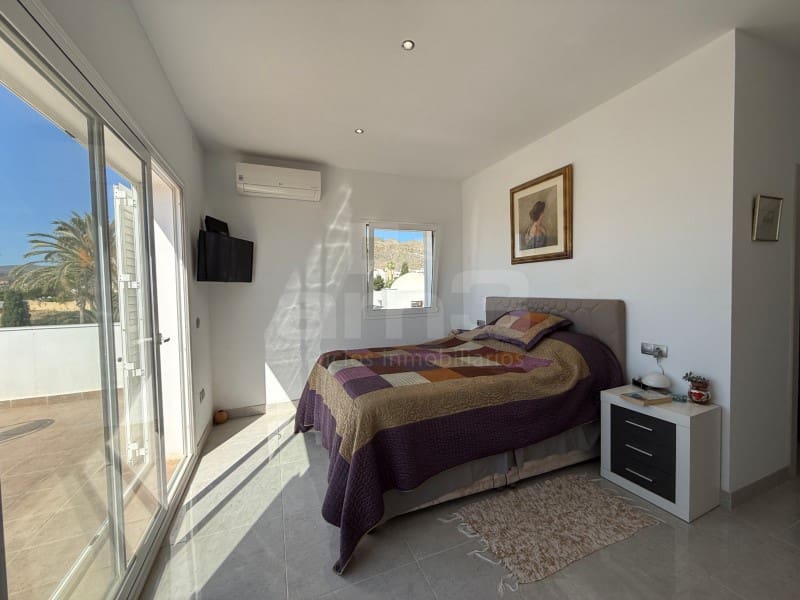 Chalet de 3 habitaciones en Mojácar en venta con garaje - 895.900 € (Ref: 9021134)