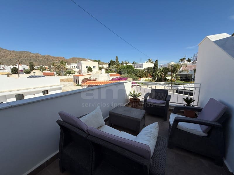 Chalet de 3 habitaciones en Mojácar en venta con garaje - 895.900 € (Ref: 9021134)