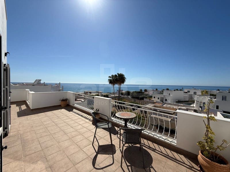 Chalet de 3 habitaciones en Mojácar en venta con garaje - 895.900 € (Ref: 9021134)