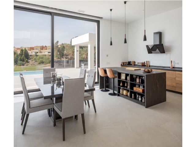 3 makuuhuone Huvila myytävänä paikassa Valle del Este, Vera mukana uima-altaan 
autotalli - 674 000 € (Ref: 9141731)