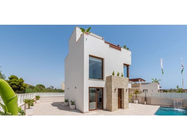 Villa te koop in Cala Marqués, Vera met zwembad garage - € 419.000 (Ref: 9208607)