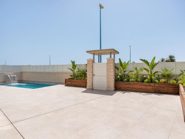 Villa te koop in Cala Marqués, Vera met zwembad garage - € 419.000 (Ref: 9208607)