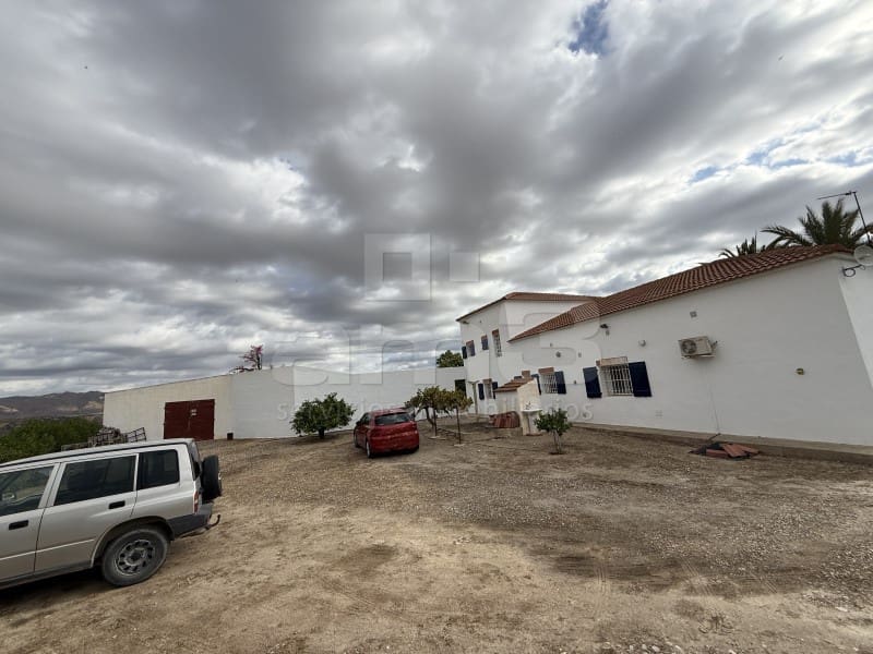 Chalet de 3 habitaciones en Cuevas del Almanzora en venta con garaje - 399.000 € (Ref: 9255582)