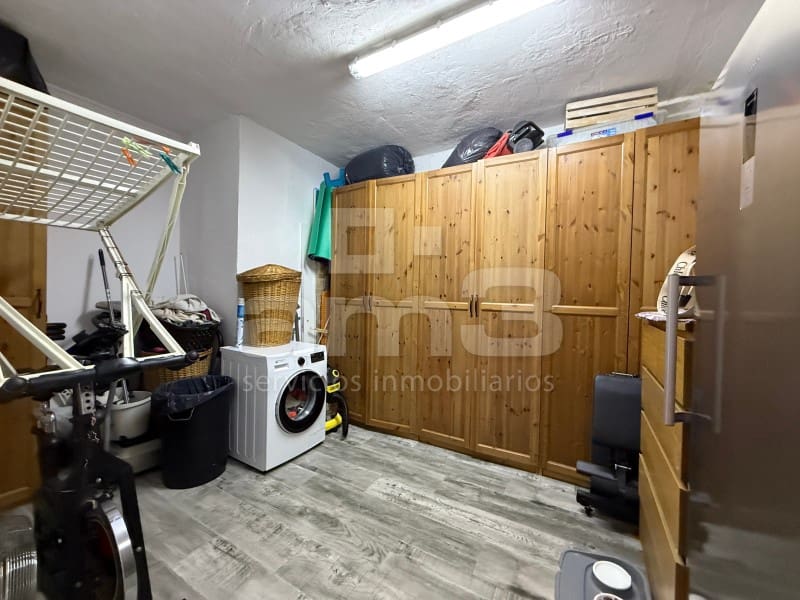 6 bedroom Villa for sale in Turre with garage - € 460,000 (Ref: 9344927)