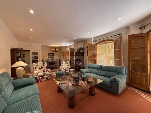 5 slaapkamer Flat te koop in Vera Ciudad, Vera - € 280.000 (Ref: 9375433)