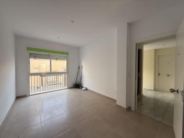 Piso de 2 habitaciones en Vera en venta con garaje - 130.000 € (Ref: 9440782)